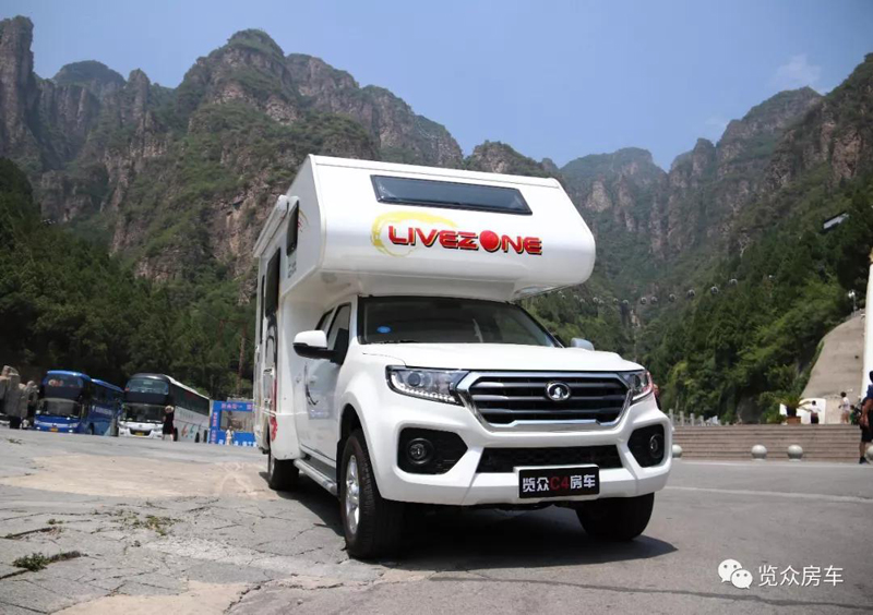 房車還就要選汽油、四驅(qū)、兩米大床
