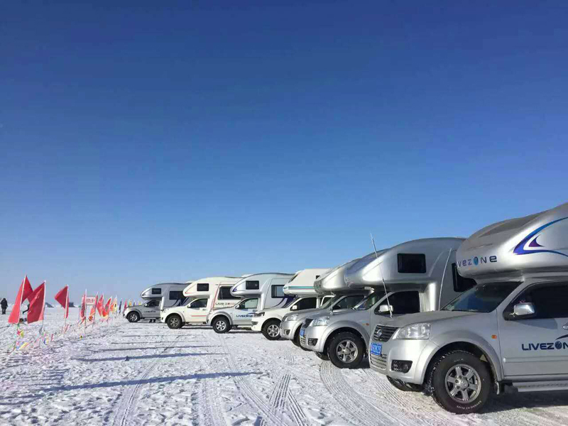 冬季玩雪，開房車這個(gè)必須要有